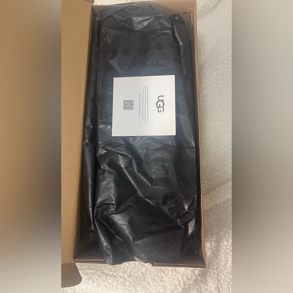 UGG Scuff Logo Men  Slippers - Picture 13 of 15